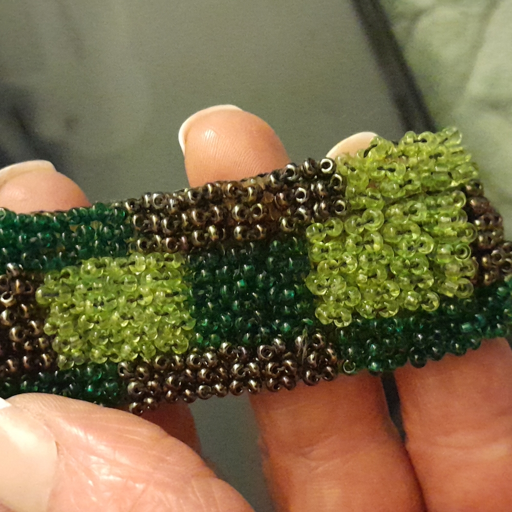Stunning Vintage Handmade Beaded Bracelet - Picture 3 of 4